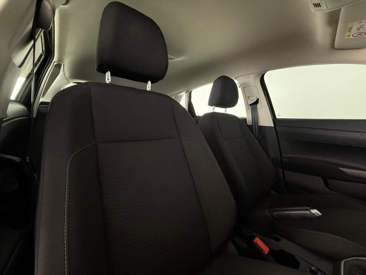 Volkswagen Polo thumbnail Seats Rear