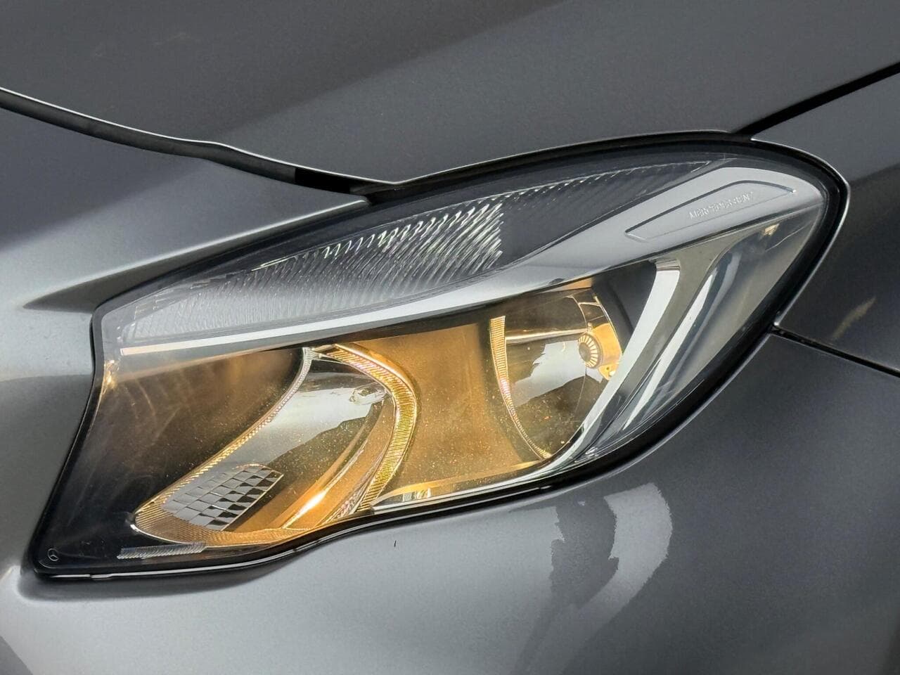Mercedes-Benz GLA thumbnail Lights Front