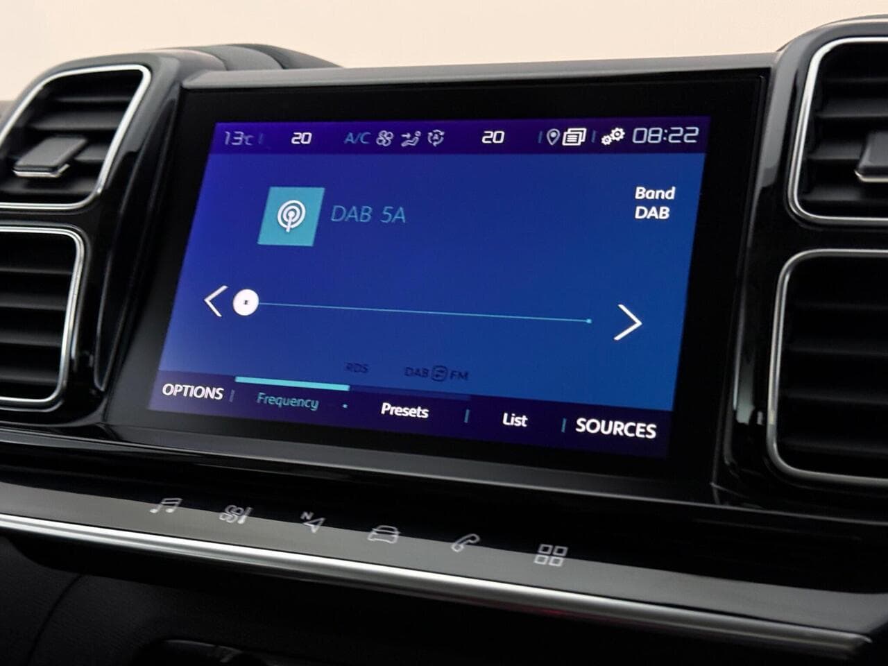 Citroen C5 Aircross thumbnail Infotainment System