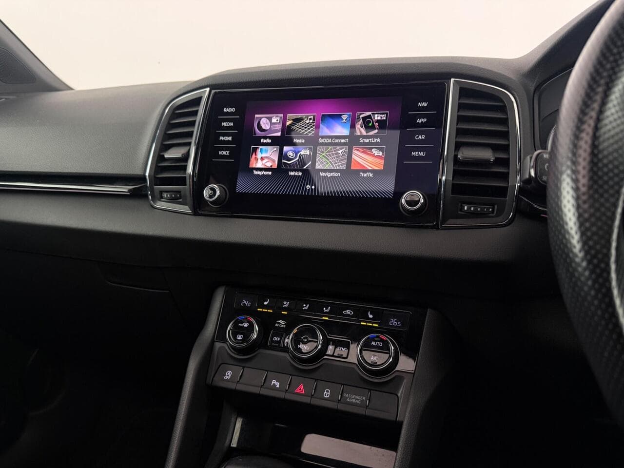 Skoda Karoq thumbnail Infotainment System