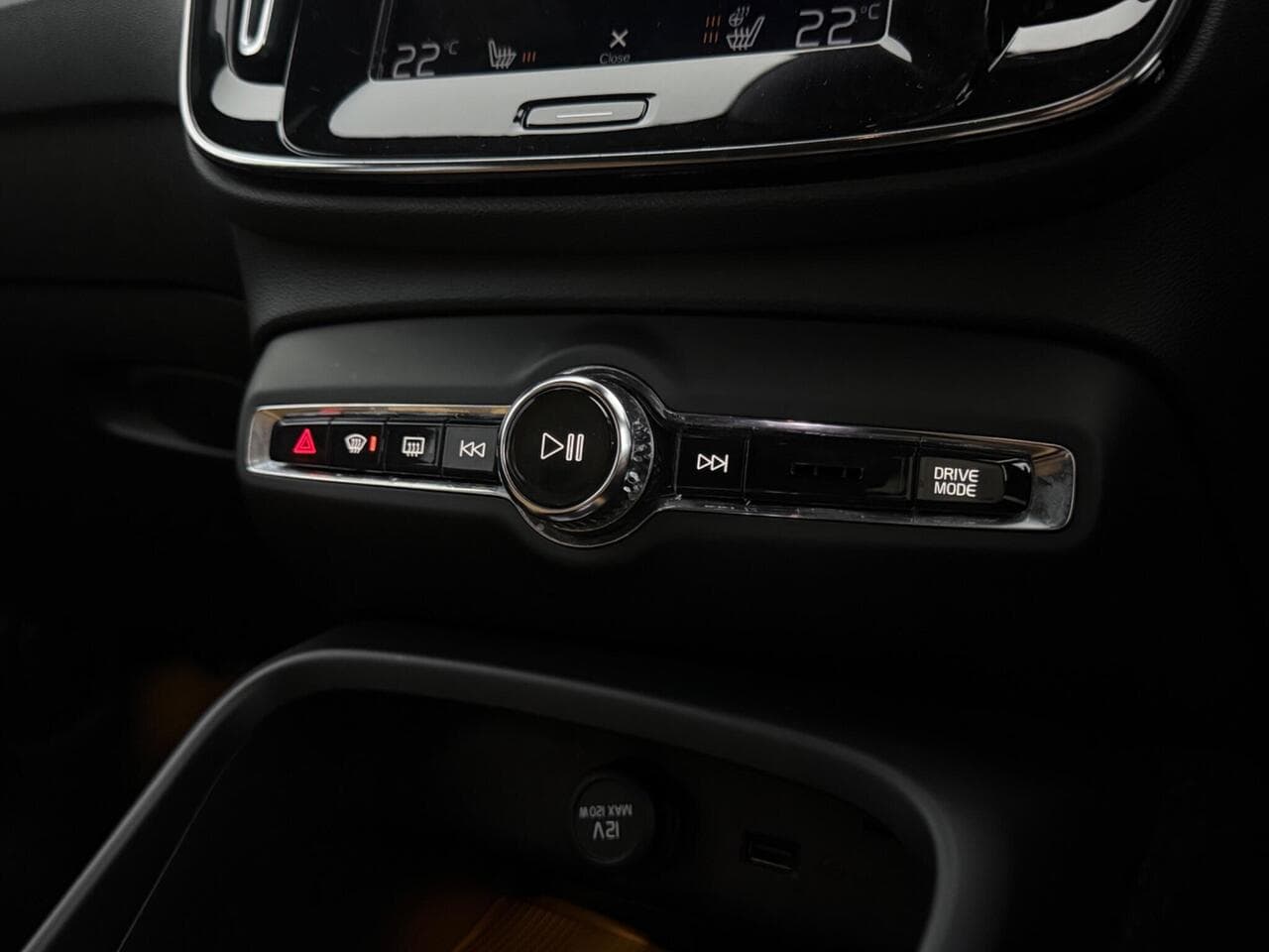 Volvo XC40 thumbnail Misc Controls