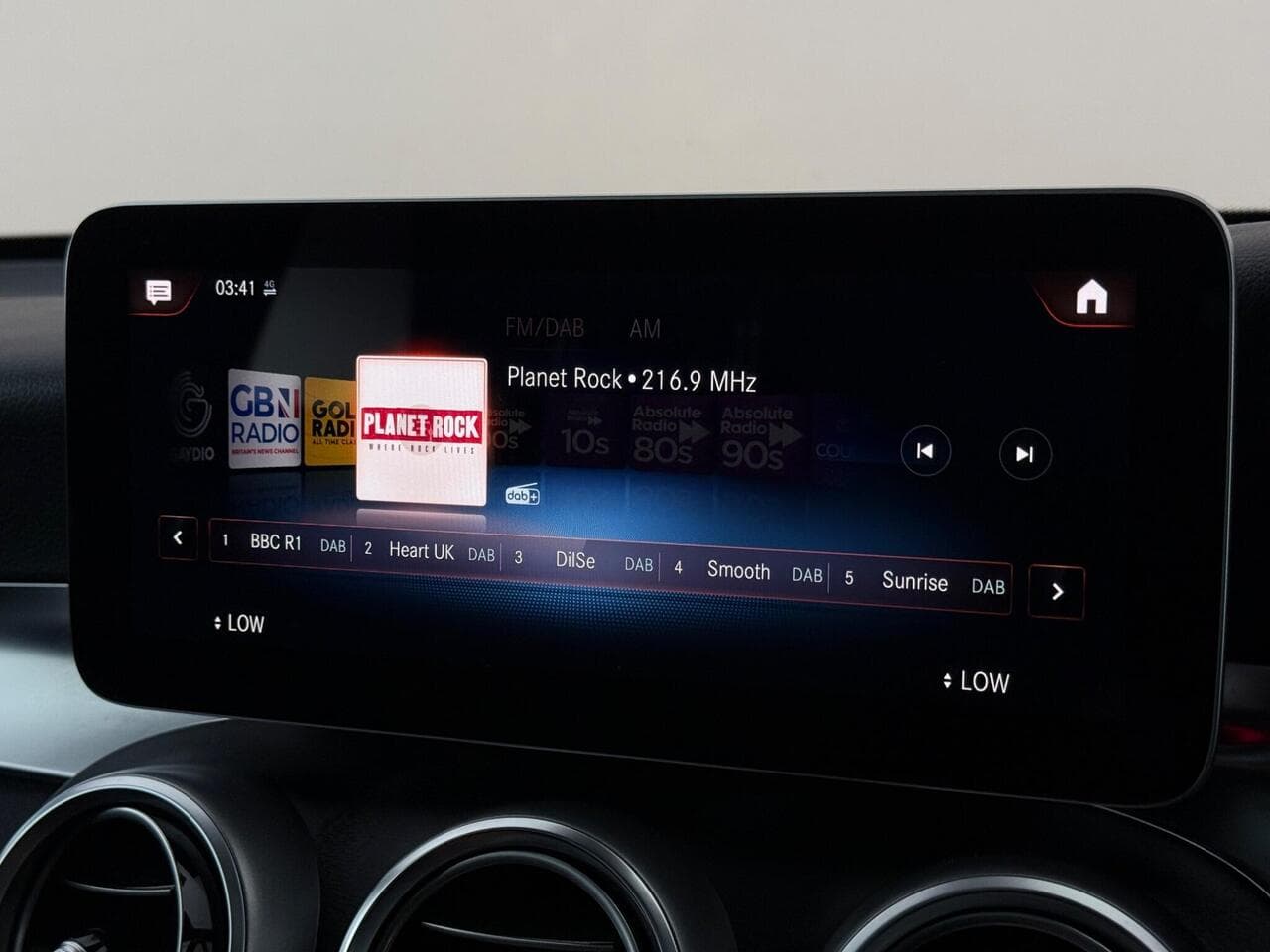 Mercedes-Benz GLC thumbnail Infotainment System