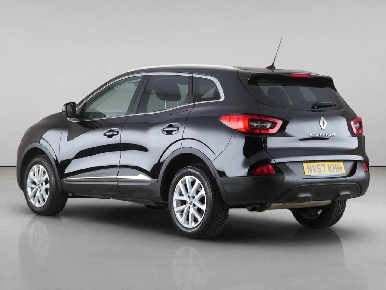 Renault Kadjar thumbnail Rear Left