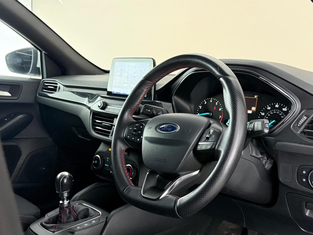 Ford Focus thumbnail Interior Front