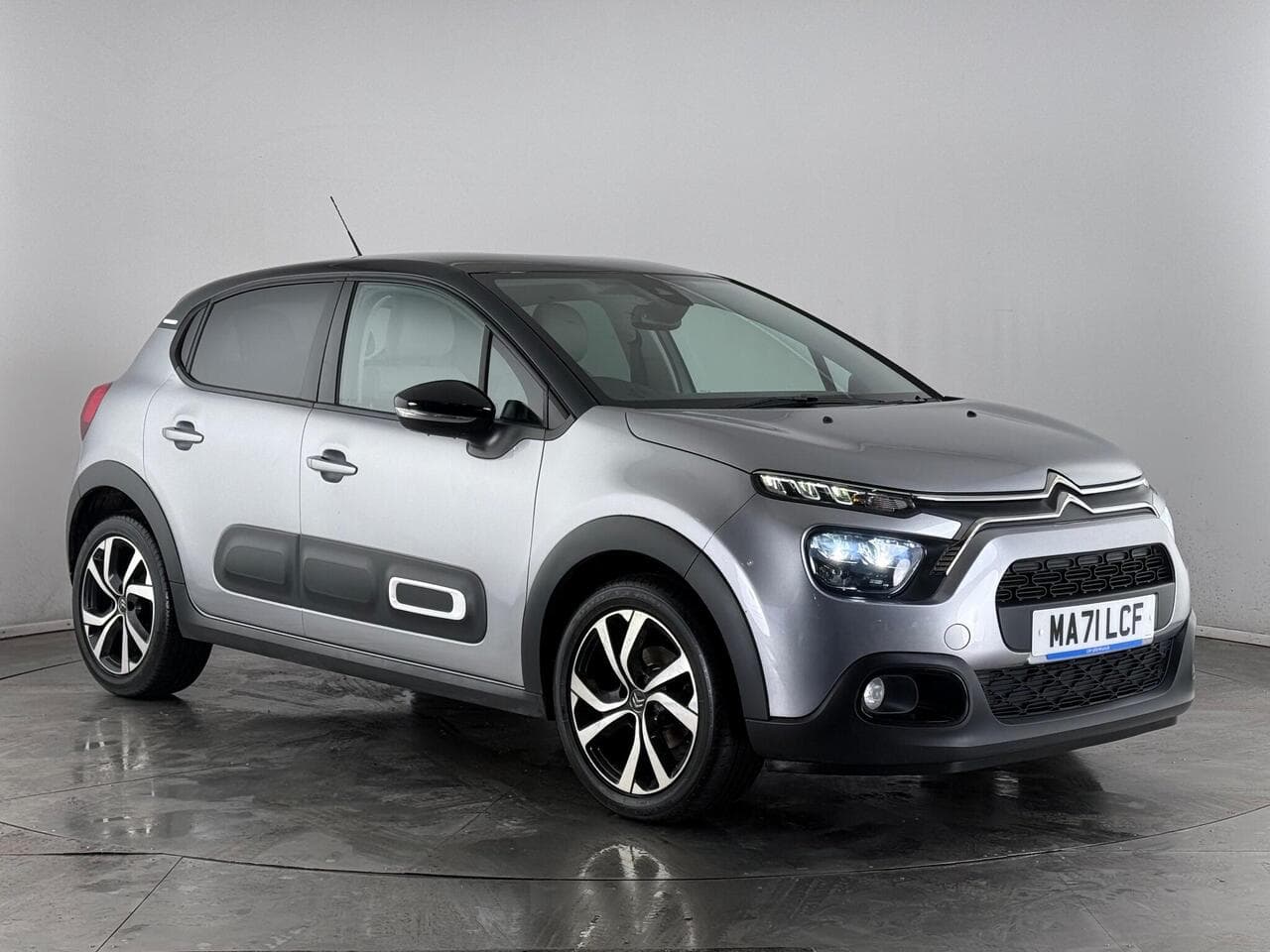 Citroen C3 - Citroen C3 1.2 PureTech Shine Plus Euro 6 (s/s) 5dr