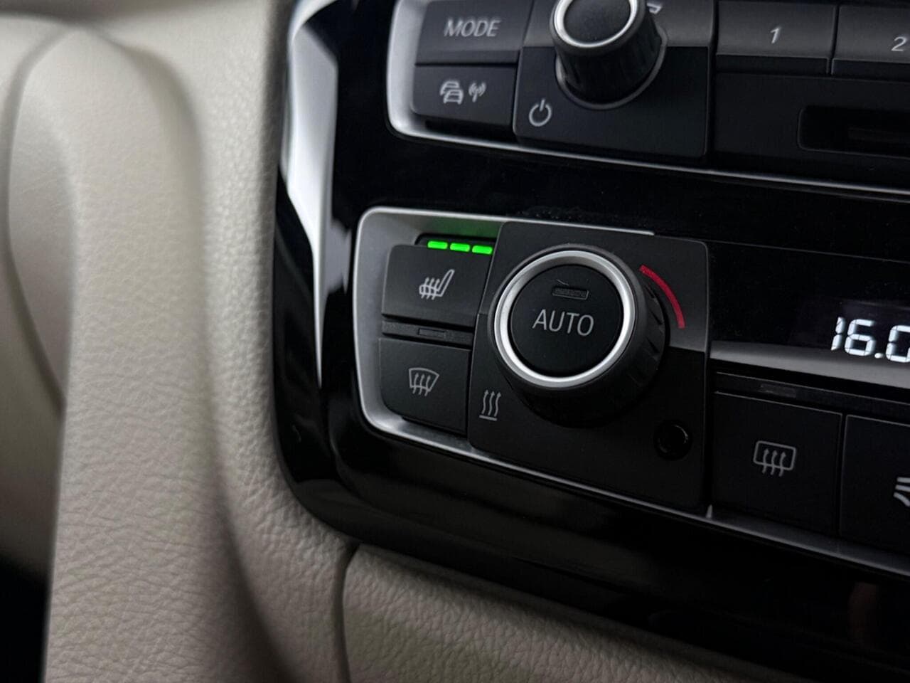 BMW 4 Series Gran Coupe thumbnail Misc Controls