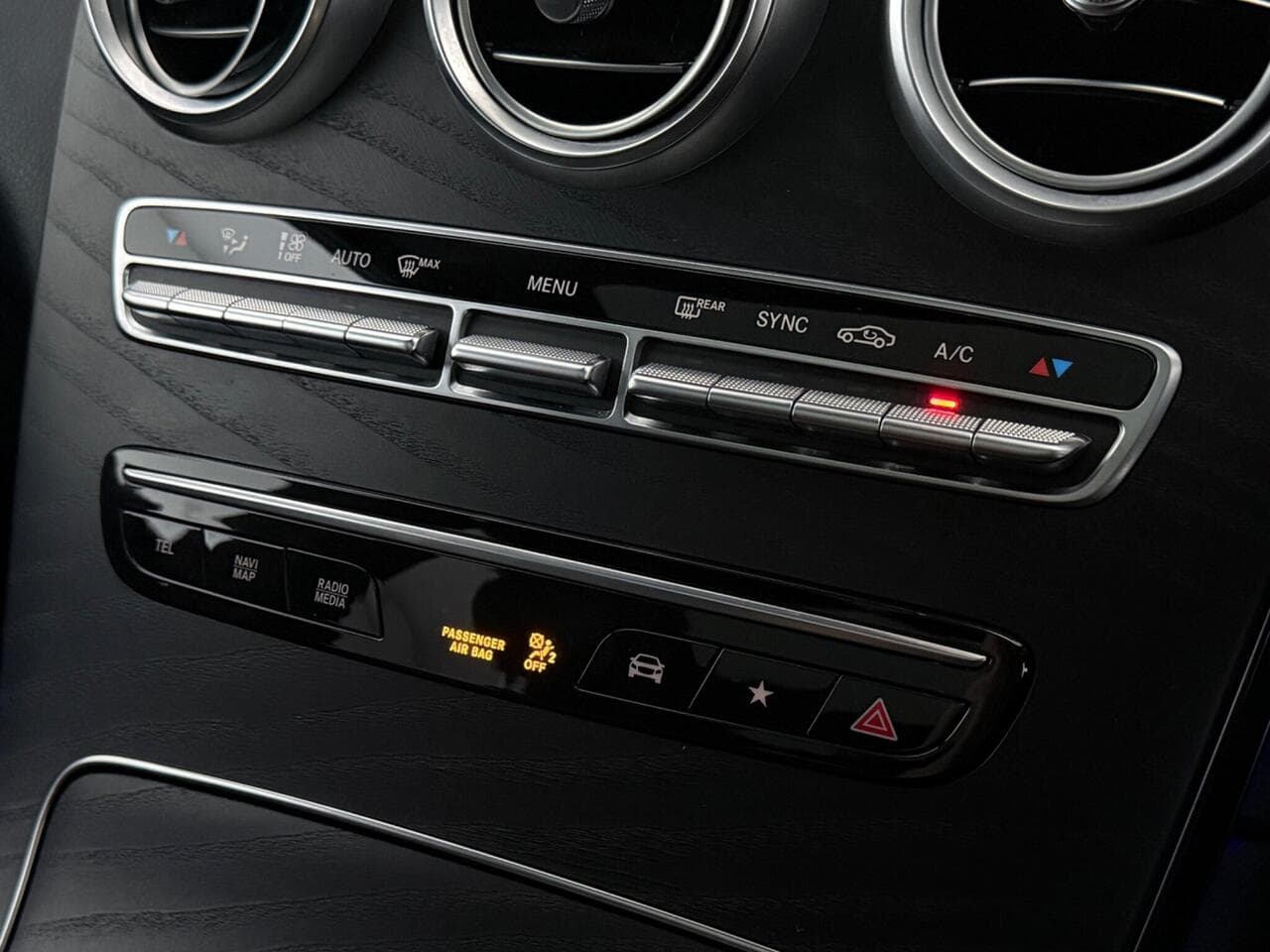 Mercedes-Benz GLC thumbnail Misc Controls