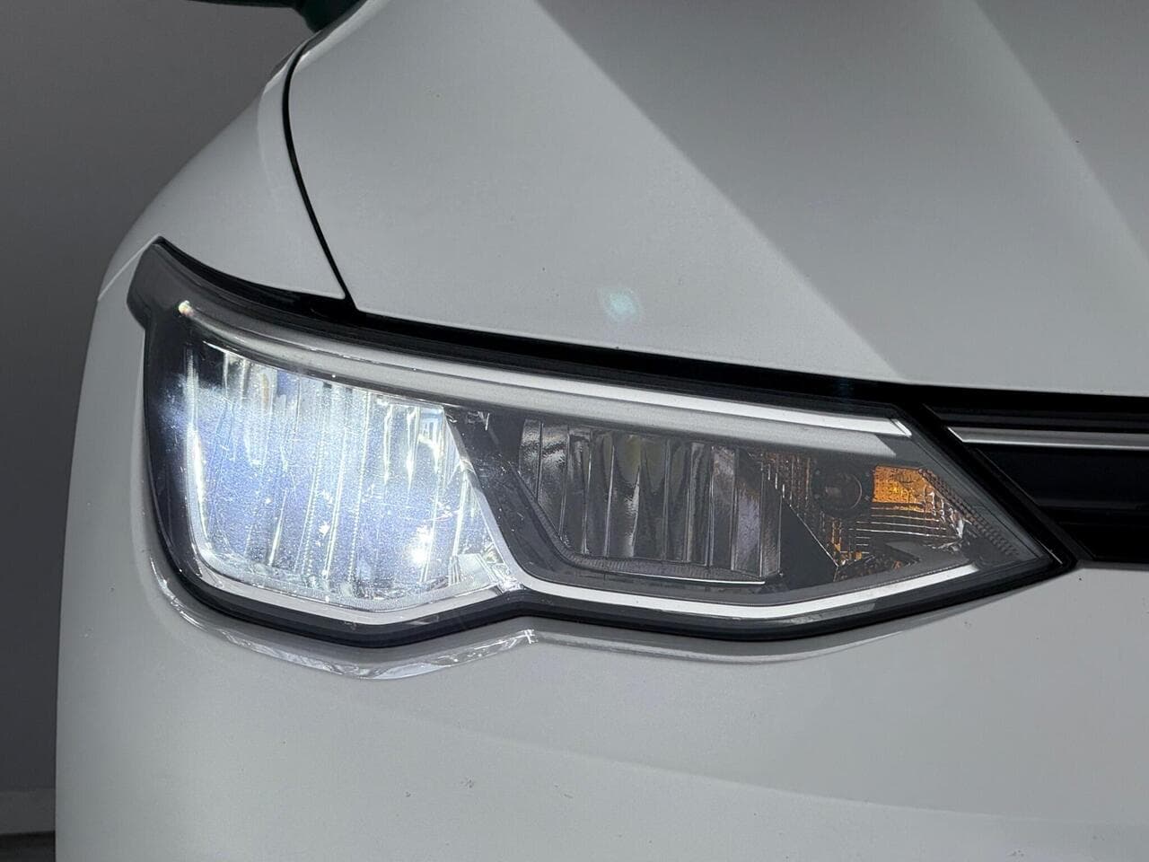 Volkswagen Golf thumbnail Lights Front