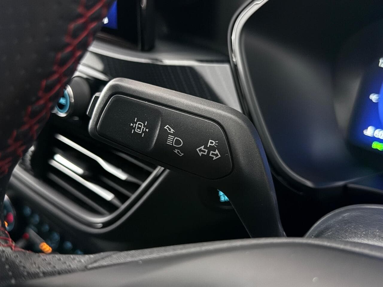 Ford Kuga thumbnail Misc Controls