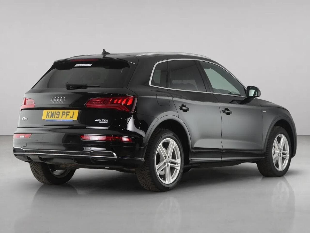 Audi Q5 thumbnail Rear Right