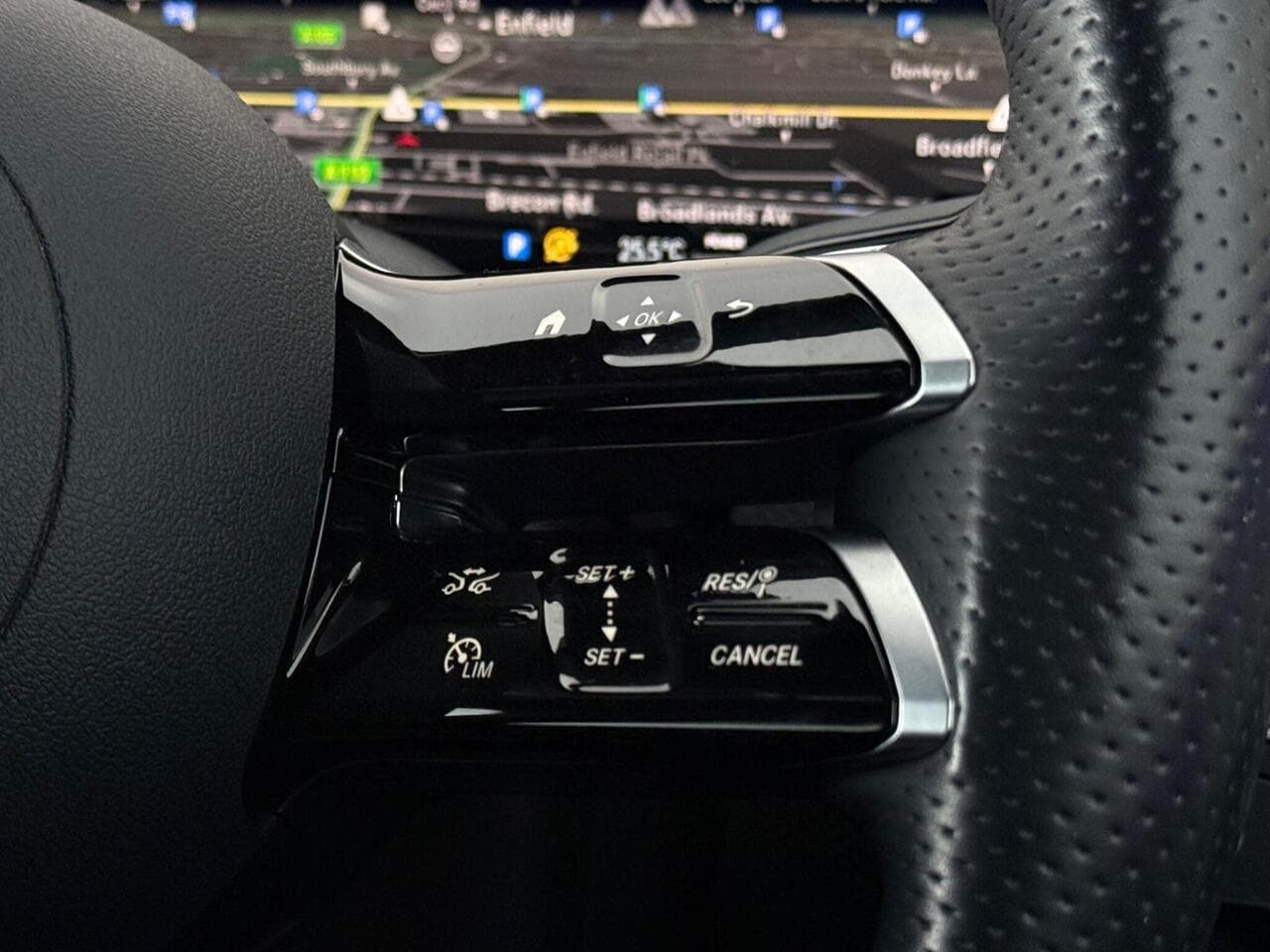 Mercedes-Benz CLA thumbnail Misc Controls