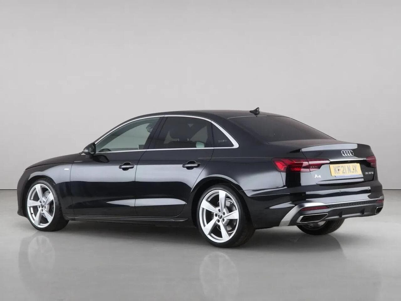 Audi A4 thumbnail Rear Left