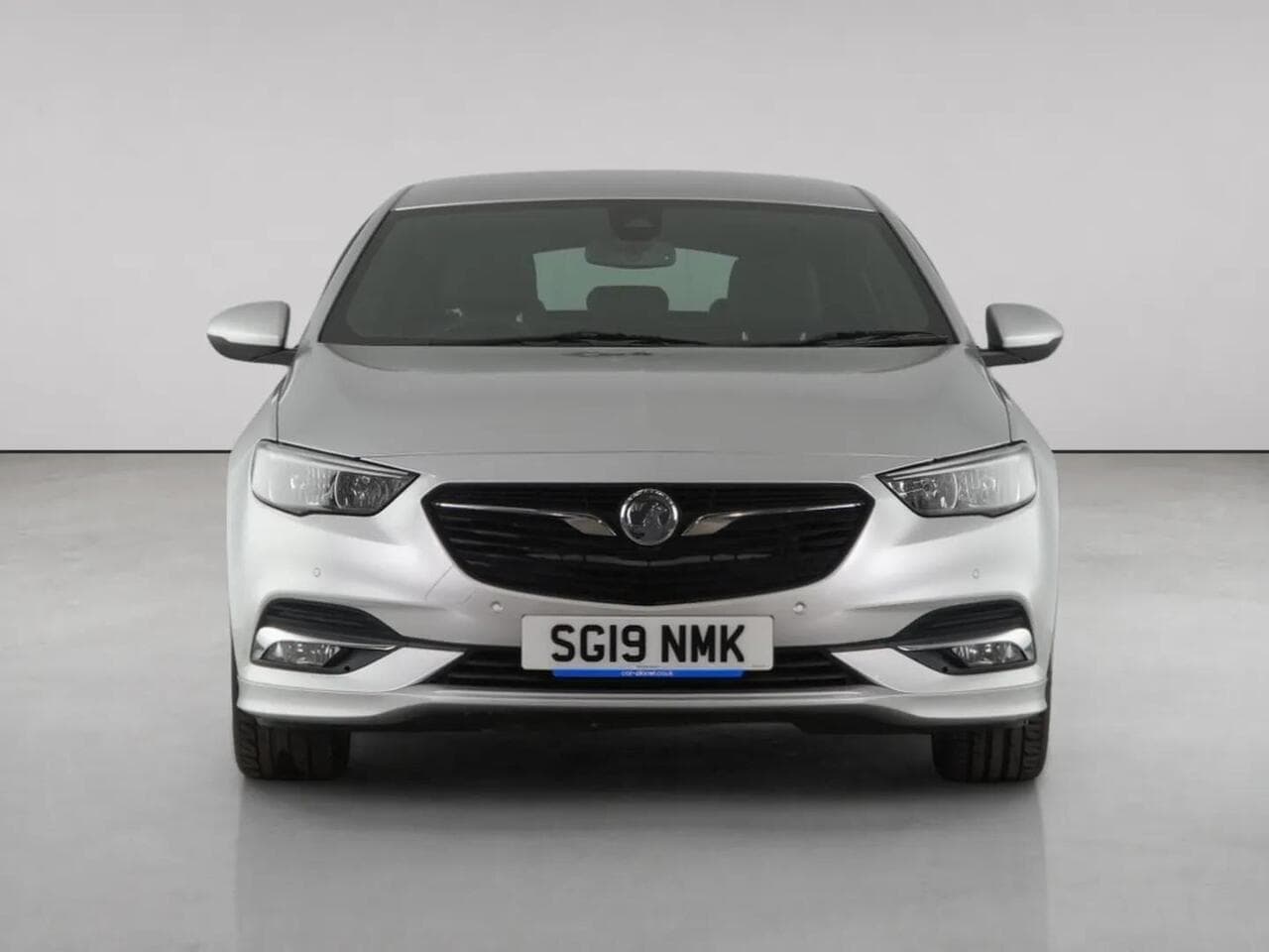 Vauxhall Insignia thumbnail Front