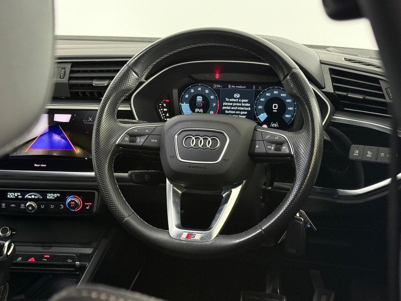 Audi Q3 thumbnail Steering Wheel