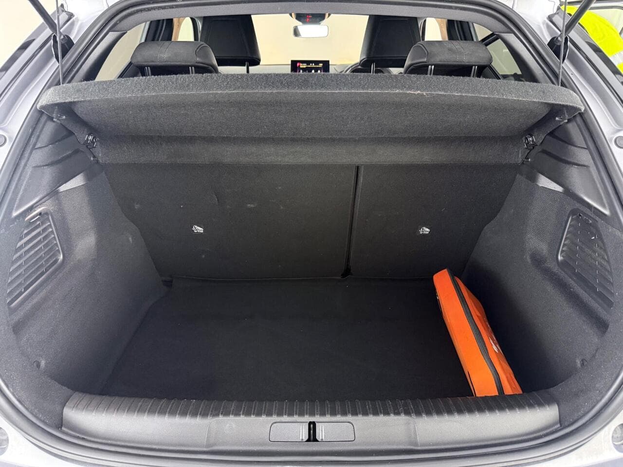 DS AUTOMOBILES DS 3 CROSSBACK thumbnail Boot