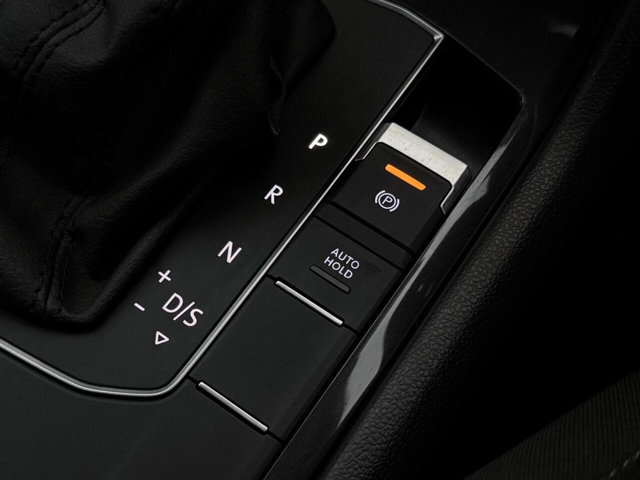Volkswagen Tiguan thumbnail Misc Controls