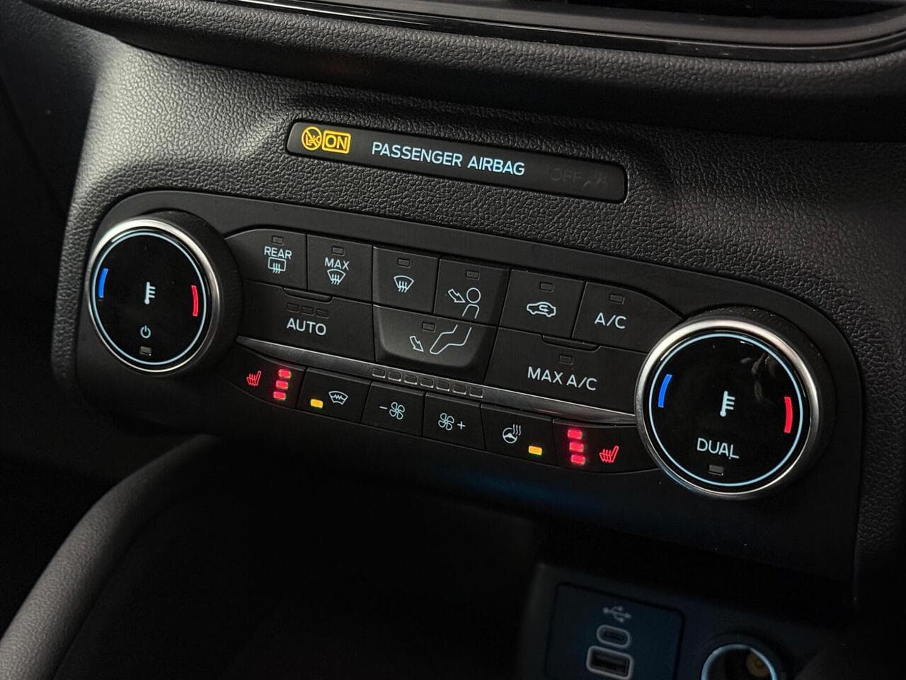 Ford Kuga thumbnail Misc Controls