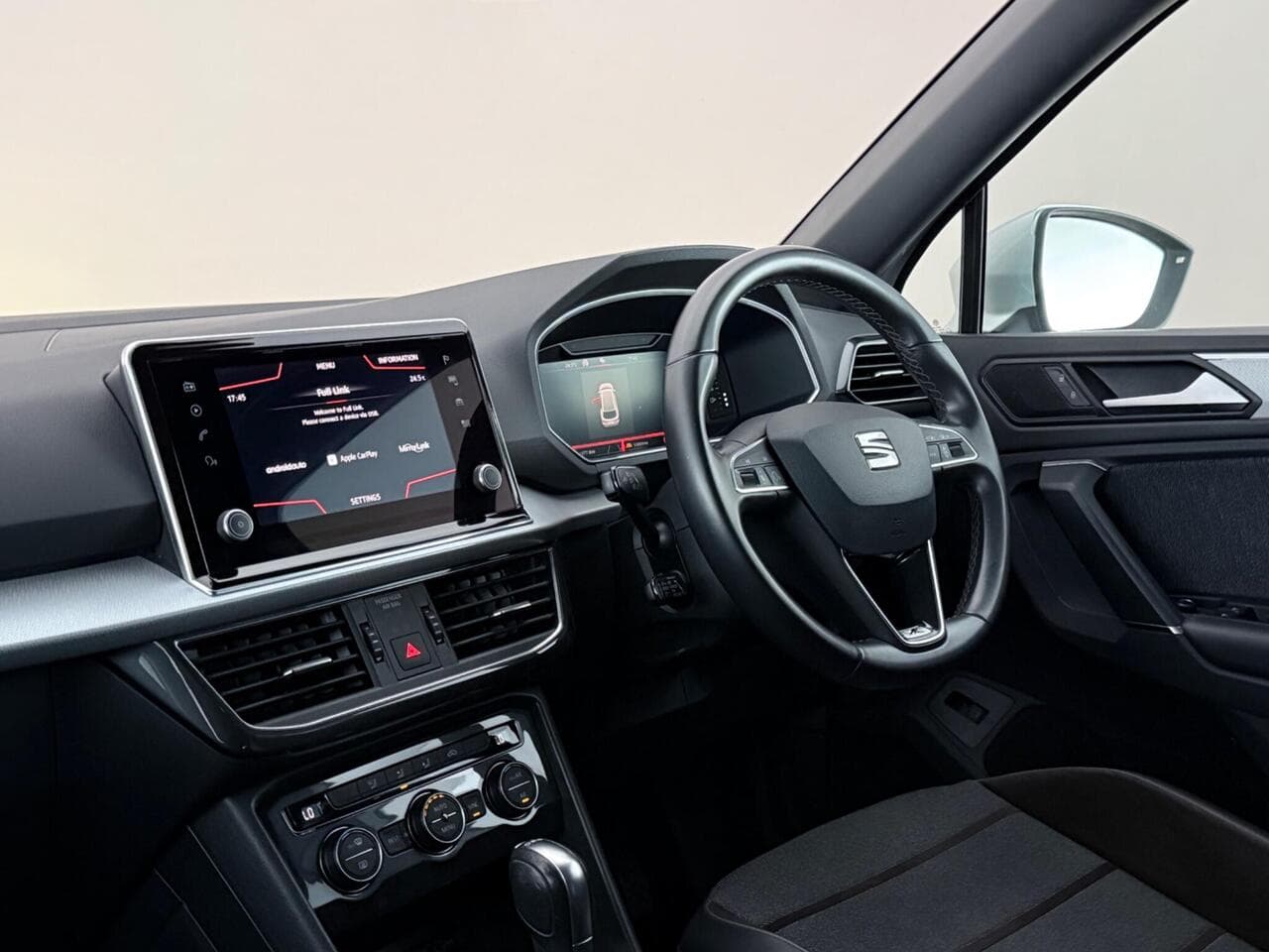 SEAT Tarraco thumbnail Interior Front