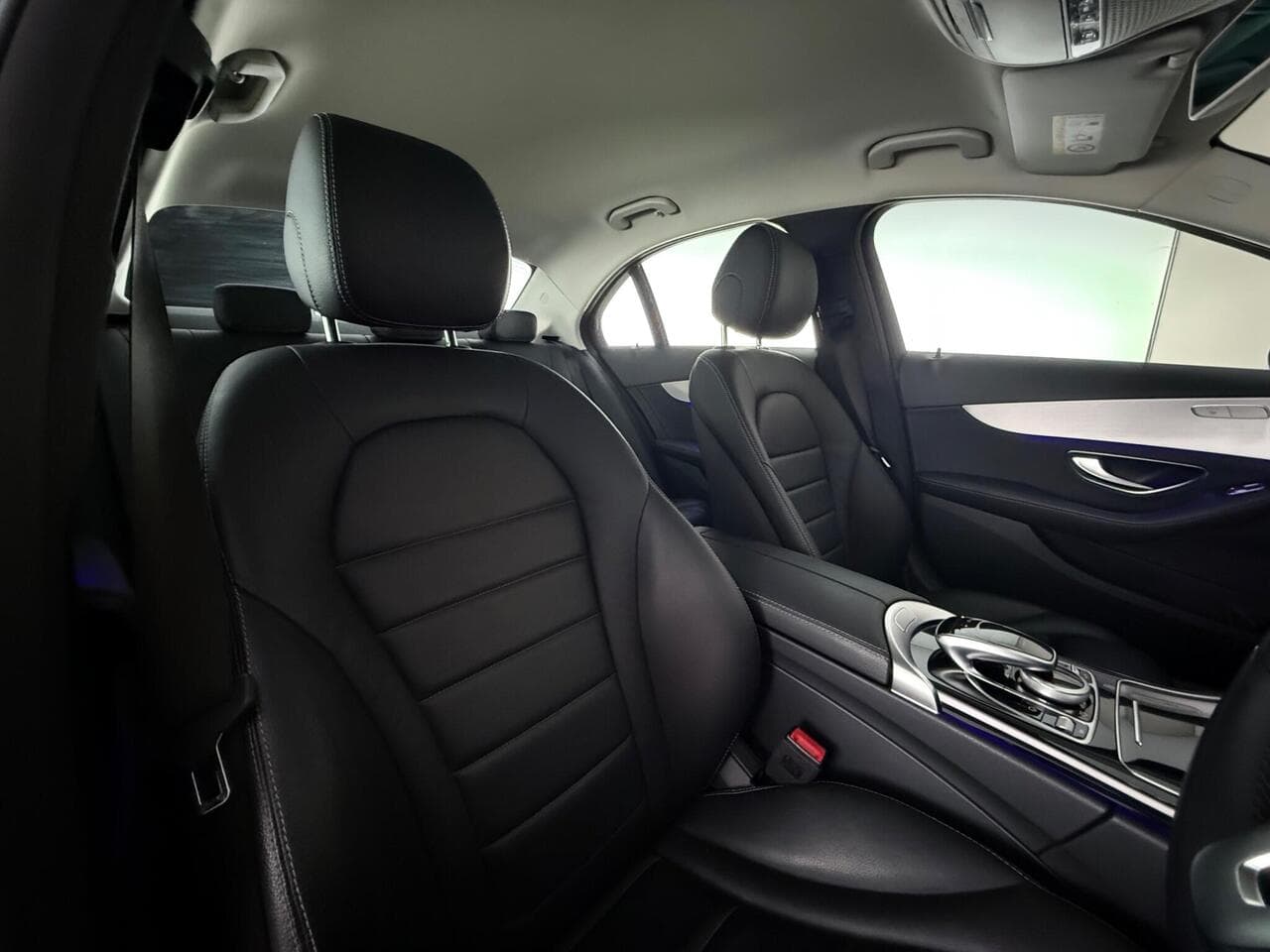 Mercedes-Benz C Class thumbnail Seats Rear