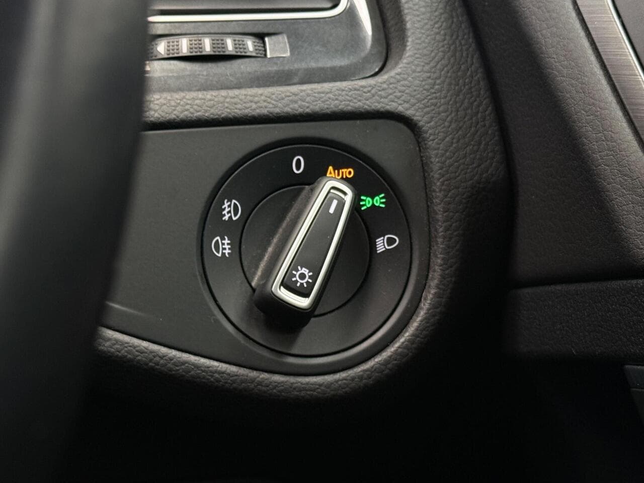 Volkswagen Golf thumbnail Misc Controls