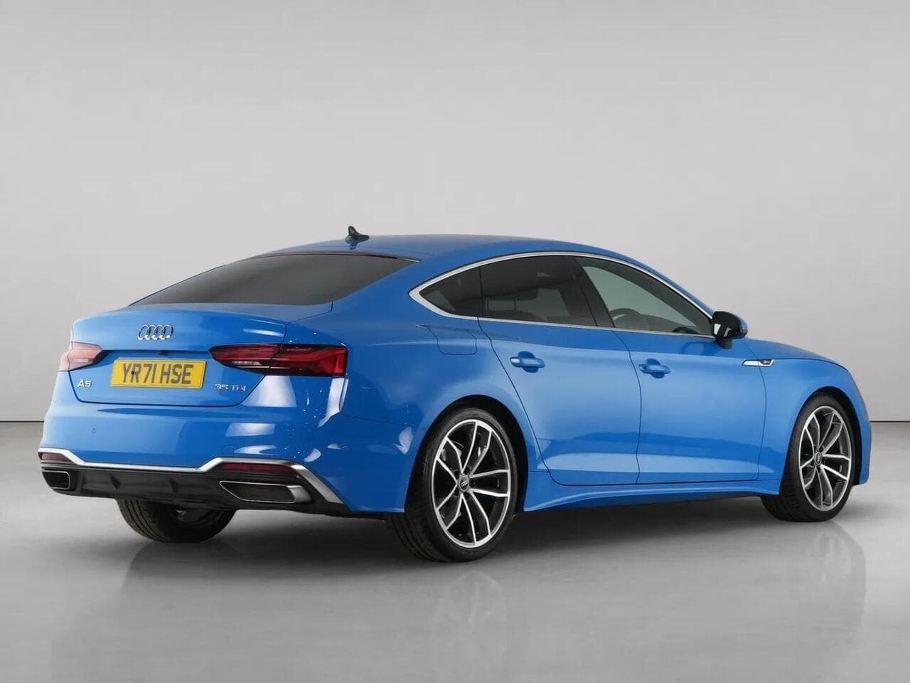 Audi A5 thumbnail Rear Right