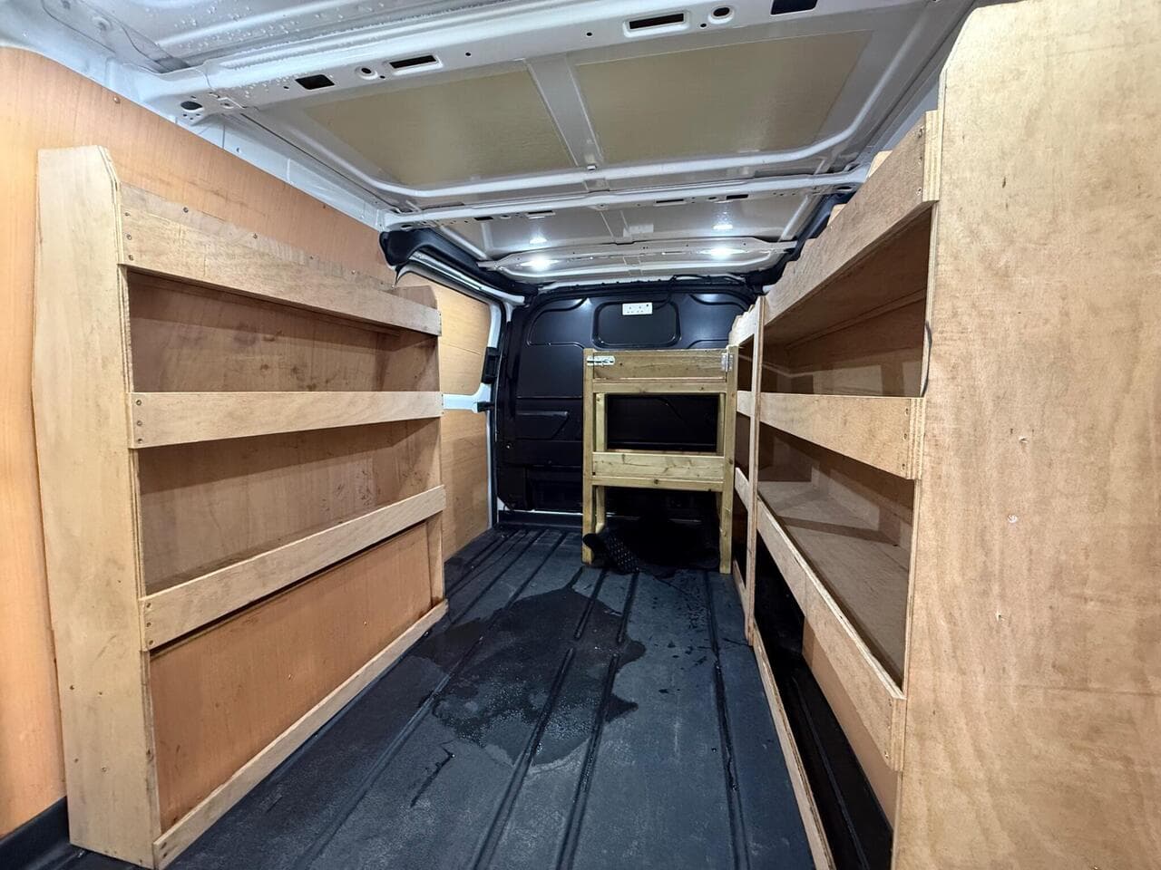 Ford Transit Custom thumbnail Cargo Space