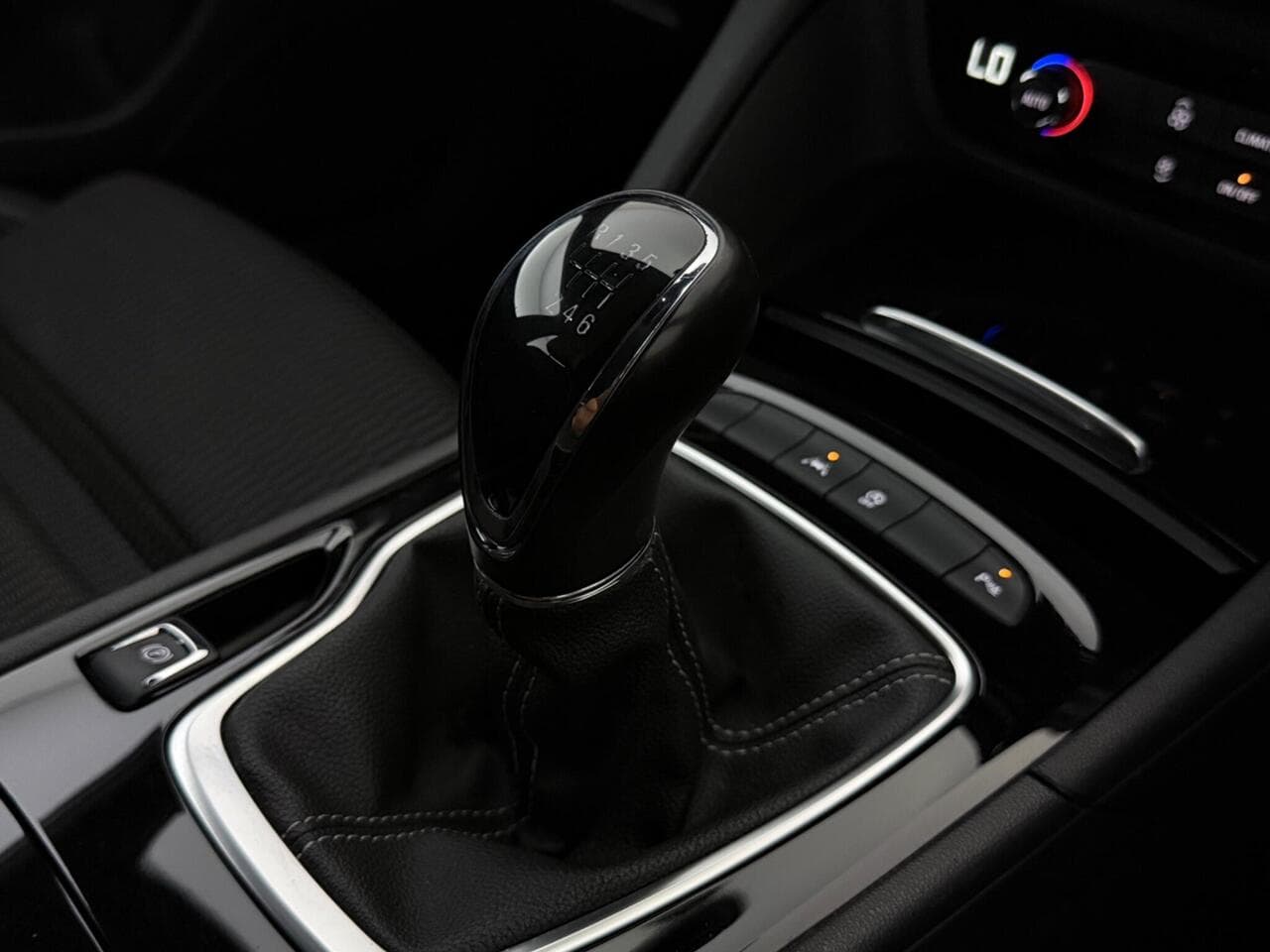 Vauxhall Insignia thumbnail Interior Front