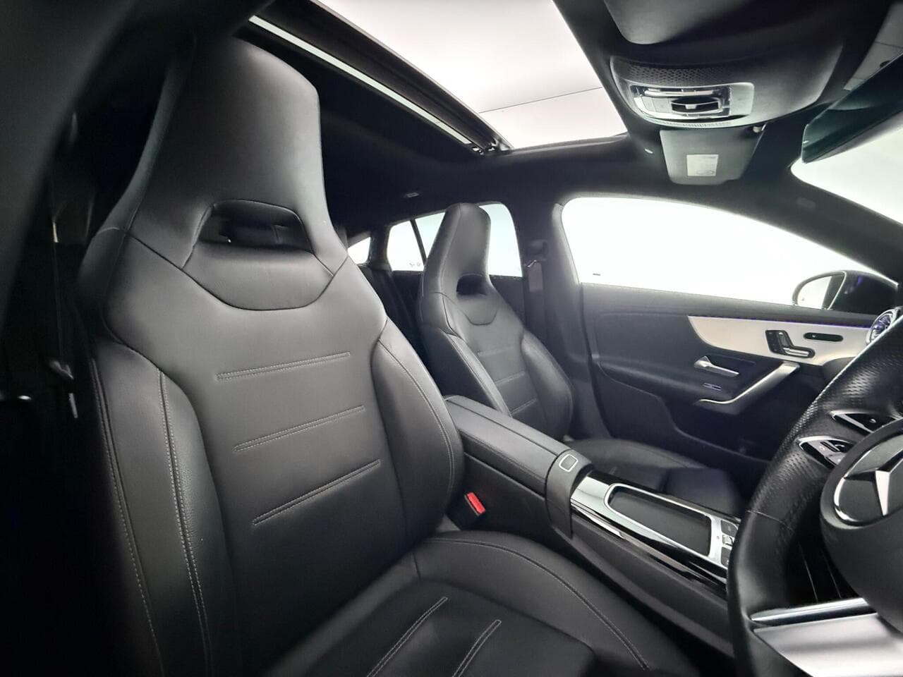 Mercedes-Benz CLA thumbnail Seat Driver