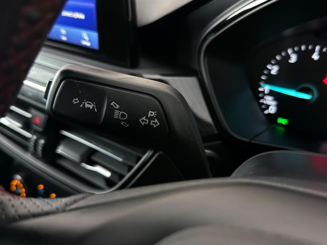 Ford Focus thumbnail Misc Controls