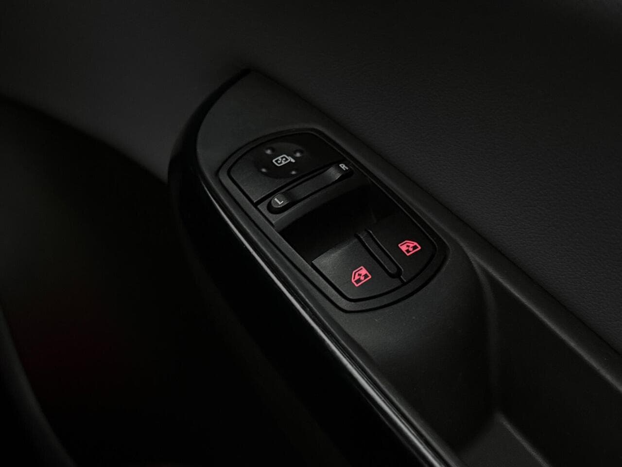 Vauxhall Corsa thumbnail Misc Controls