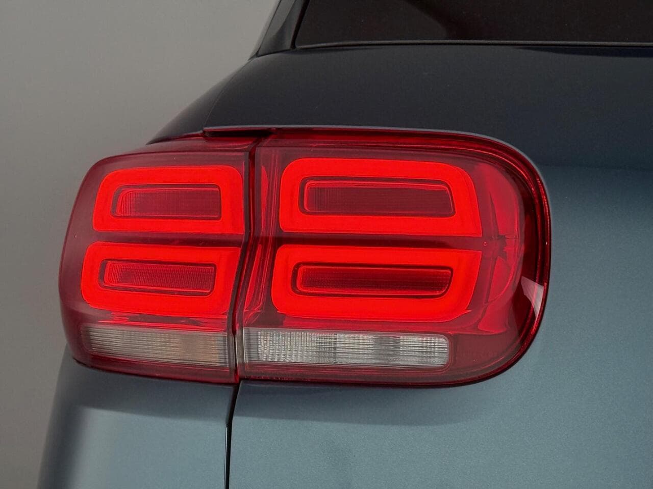 Citroen C5 Aircross thumbnail Lights Rear