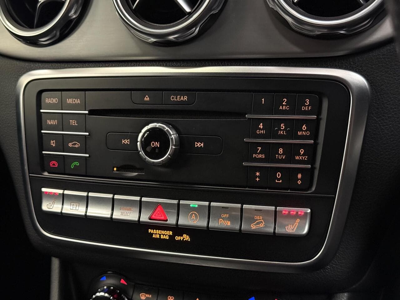 Mercedes-Benz GLA thumbnail Misc Controls
