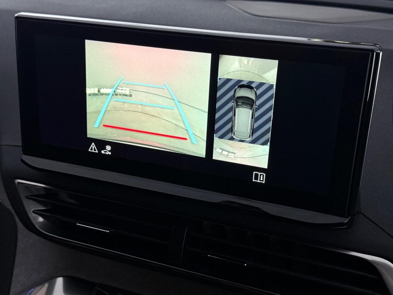 Peugeot 3008 thumbnail Infotainment System