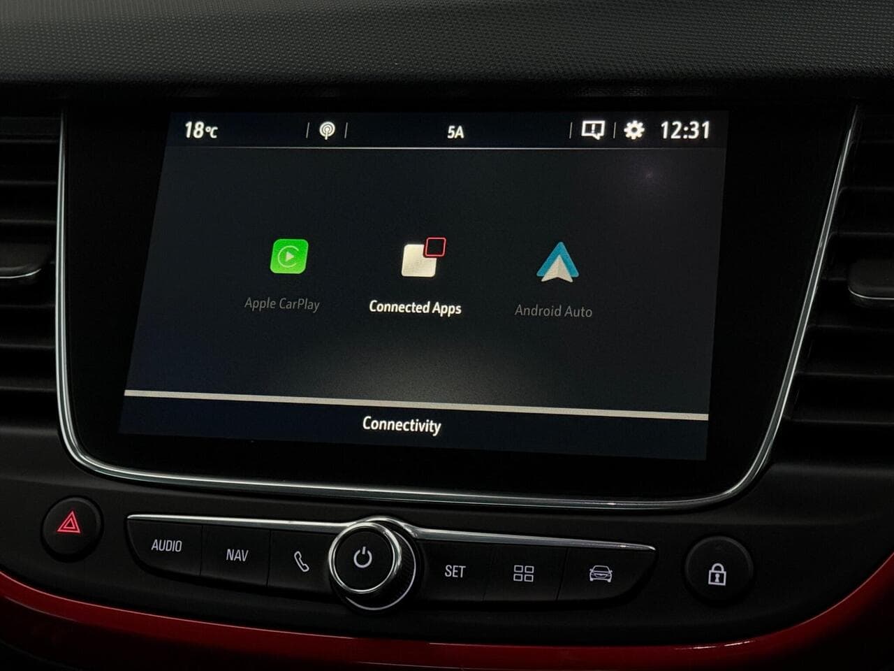 Vauxhall Crossland thumbnail Infotainment System