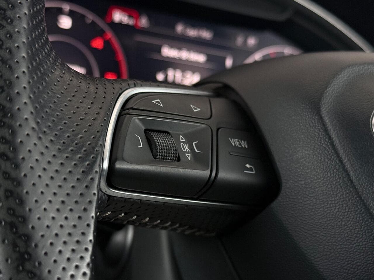 Audi Q7 thumbnail Misc Controls