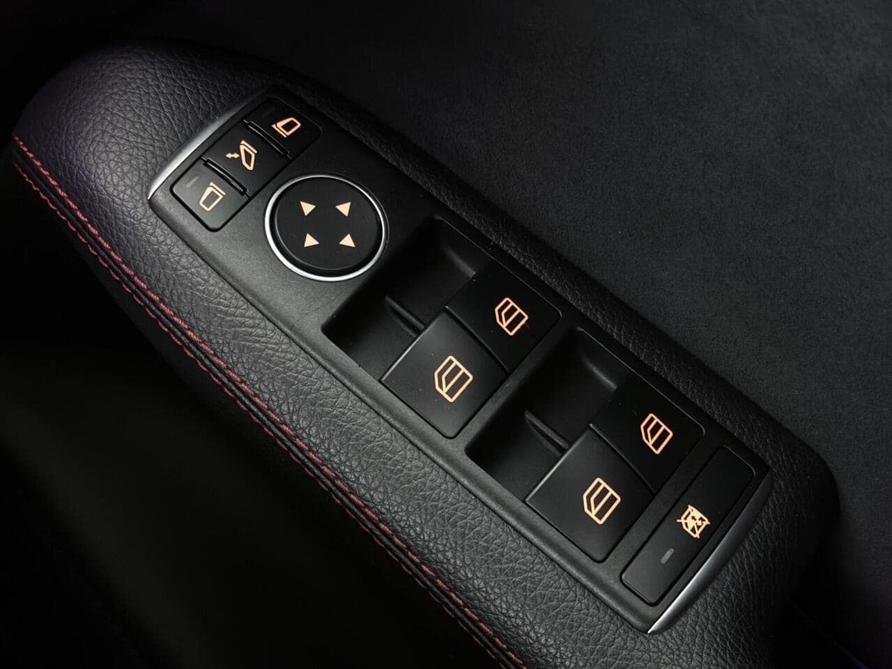 Mercedes-Benz B Class thumbnail Misc Controls