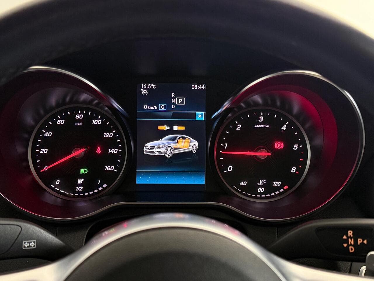 Mercedes-Benz C Class thumbnail Driver Instruments