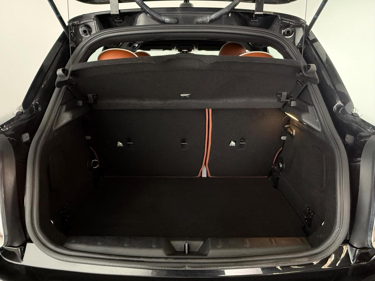MINI Hatch thumbnail Boot
