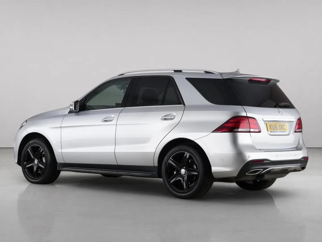 Mercedes-Benz GLE thumbnail Rear Left