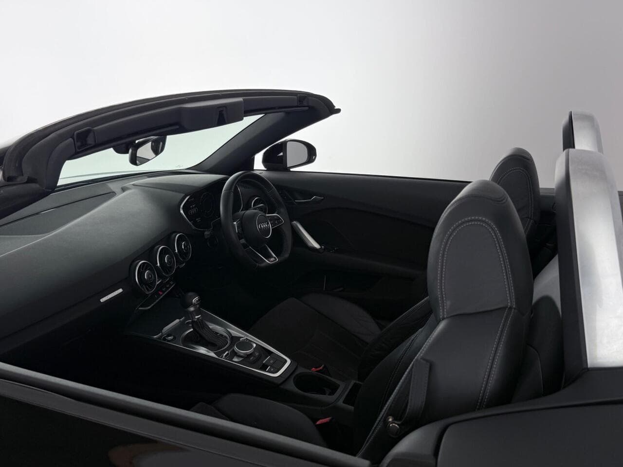 Audi TT thumbnail Interior Front