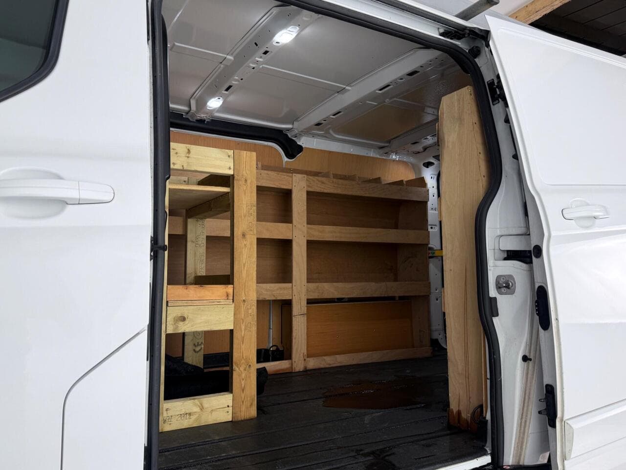 Ford Transit Custom thumbnail Cargo Space