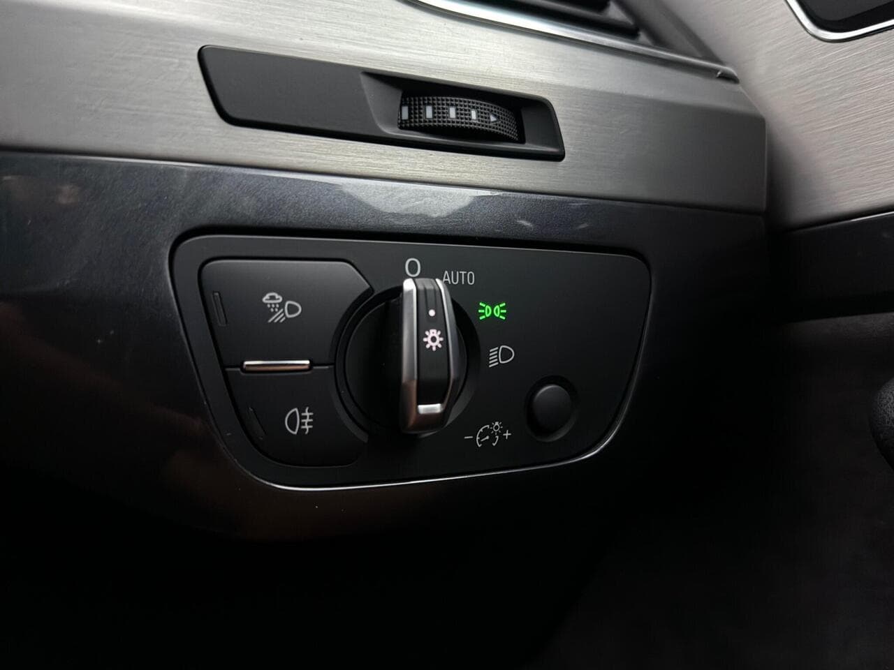 Audi Q7 thumbnail Misc Controls