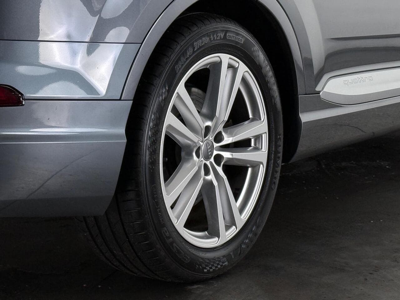 Audi Q7 thumbnail Wheel