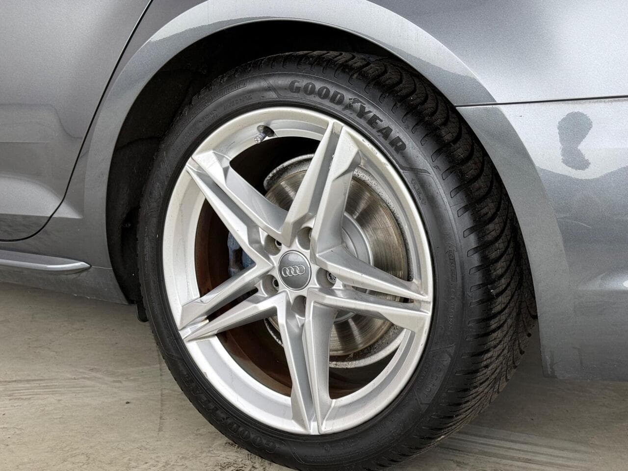 Audi A4 thumbnail Wheel