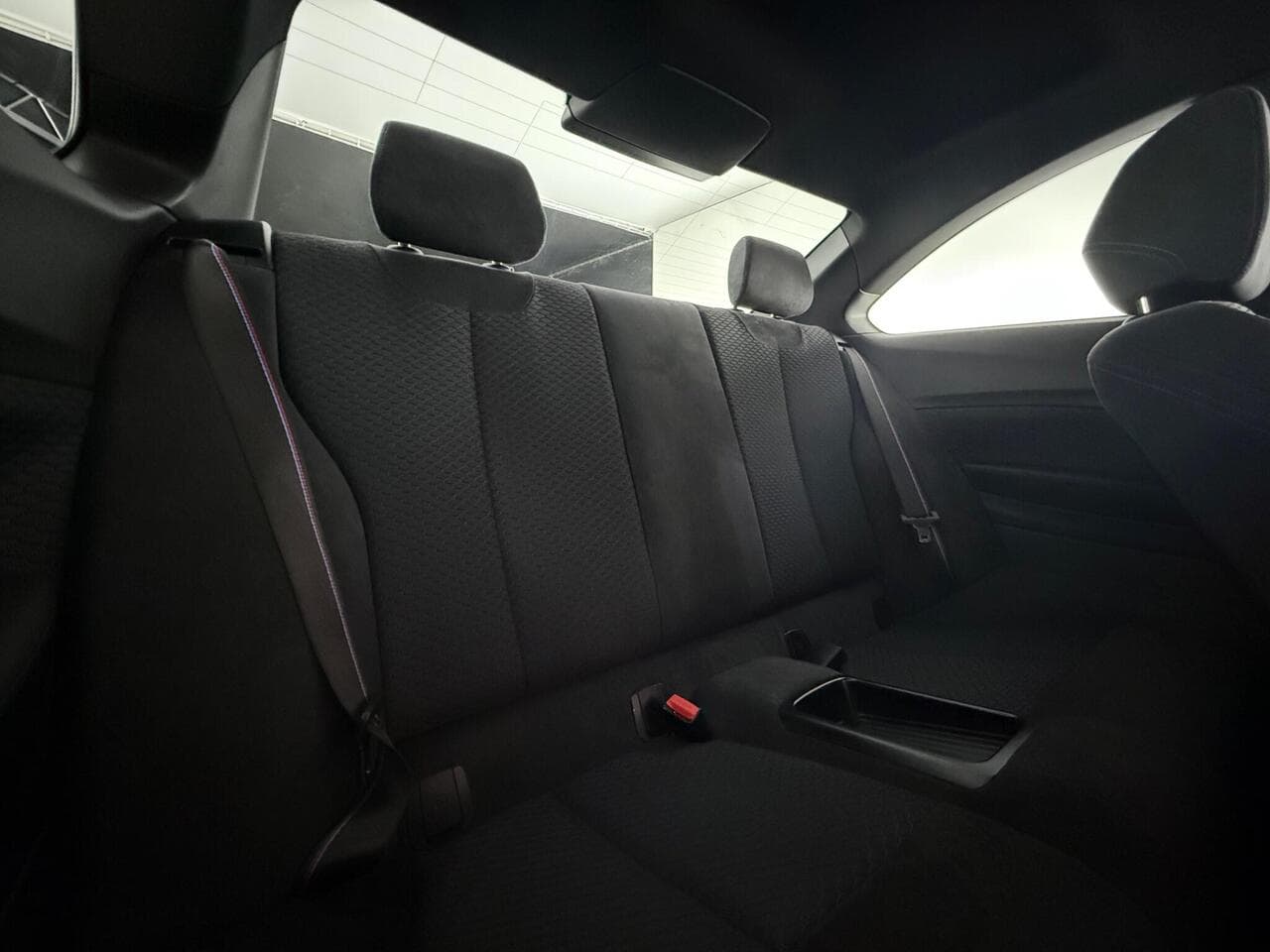 BMW 2 Series thumbnail Seats Rear