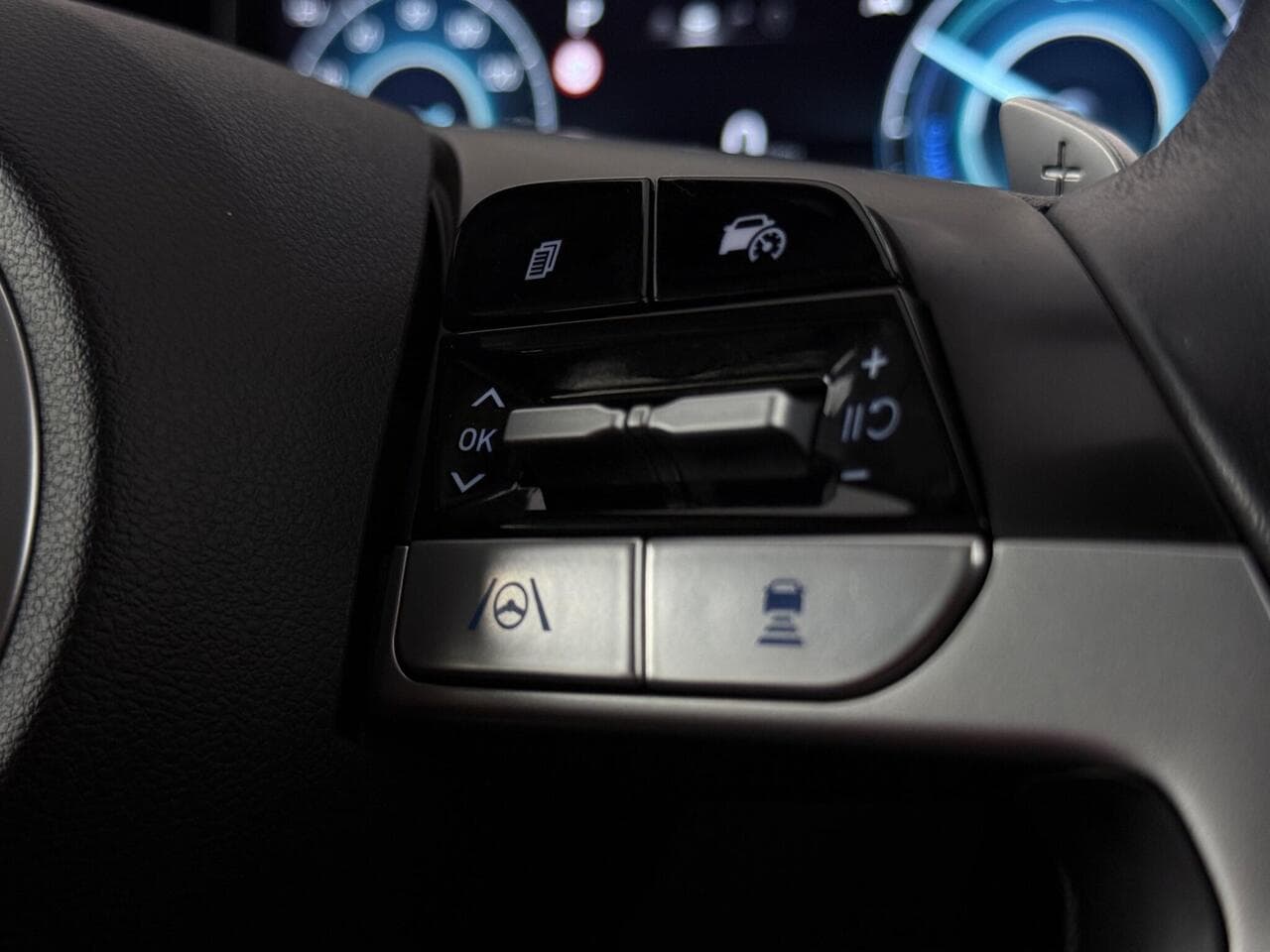 Hyundai TUCSON thumbnail Misc Controls