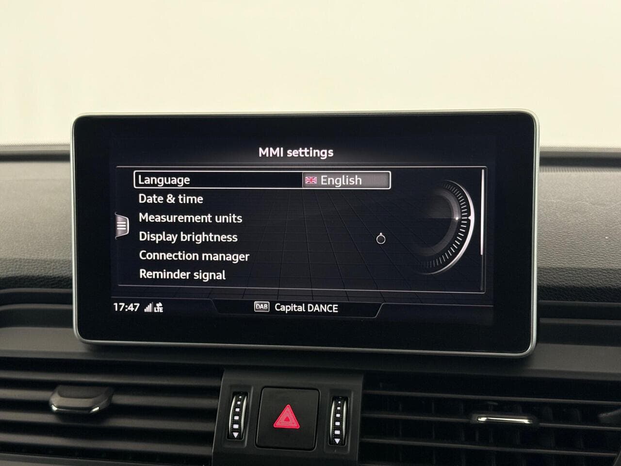 Audi Q5 thumbnail Infotainment System