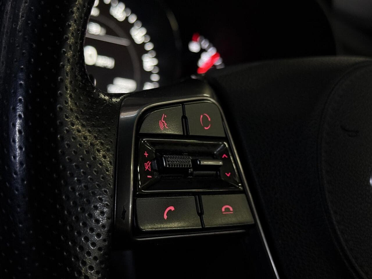 Kia Sorento thumbnail Misc Controls