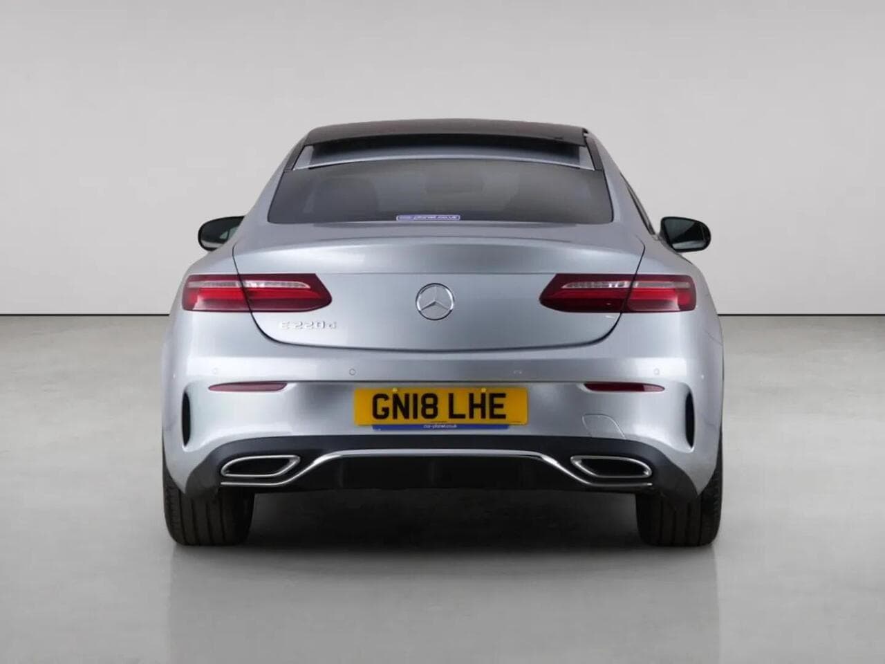 Mercedes-Benz E Class thumbnail Rear