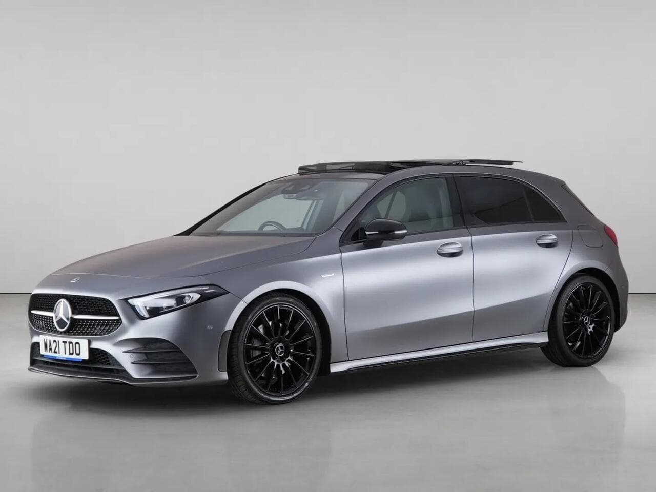Mercedes-Benz A Class thumbnail Front Left